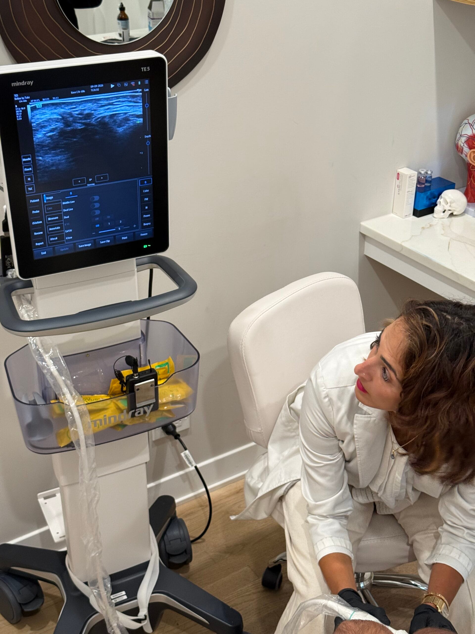 Ultrasound-guided placement of a regenerative joint injection at Refine by Tulsi